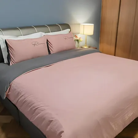 Tree Family Executive Suite 3 Bedroom /8 Pax Gurney